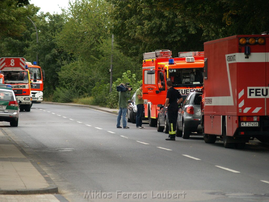 Einsatz BF Strahlenalarm Koeln Porz Gremberghoven HansestrP210.JPG